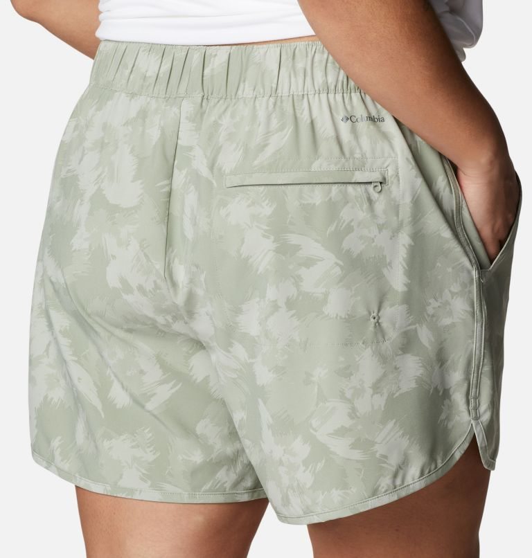 Women's Columbia Pleasant Creek Stretch Shorts Olive | Plus Size CA-H36A4